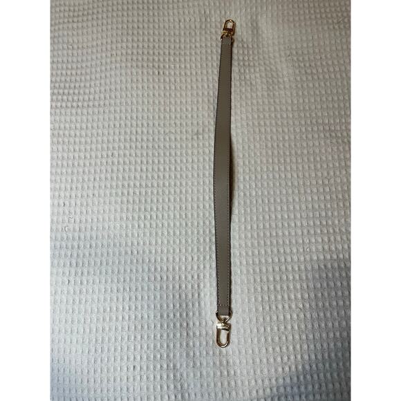 Louis Vuitton Beige/ Dune Short Bag Strap W/ Gold Clasp 21 Inch - Picture 10 of 11